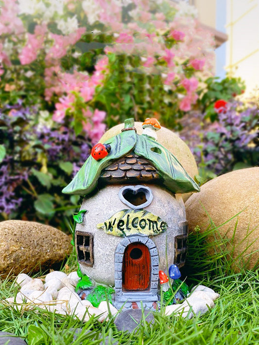 Garden Decoration Solar Light-emitting Sculpture Balcony Courtyard Decor Handmade Crafts Hangable Cartoon Small House Sculpture